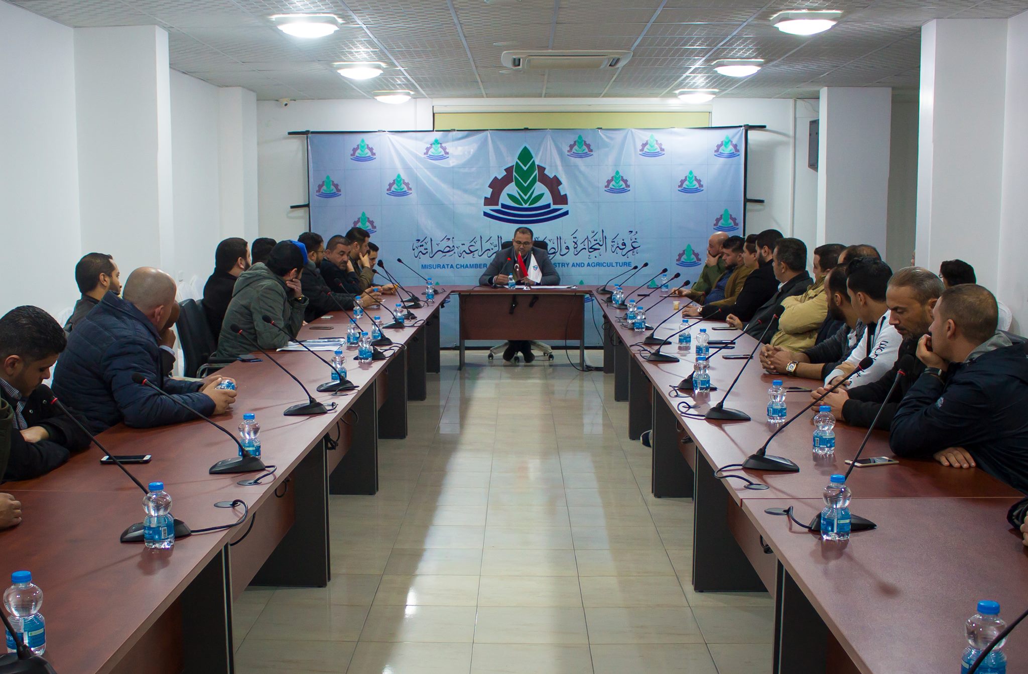 اللجنة العليا لمهرجان مصراتة تجتمع بعدد من تجار المدينة