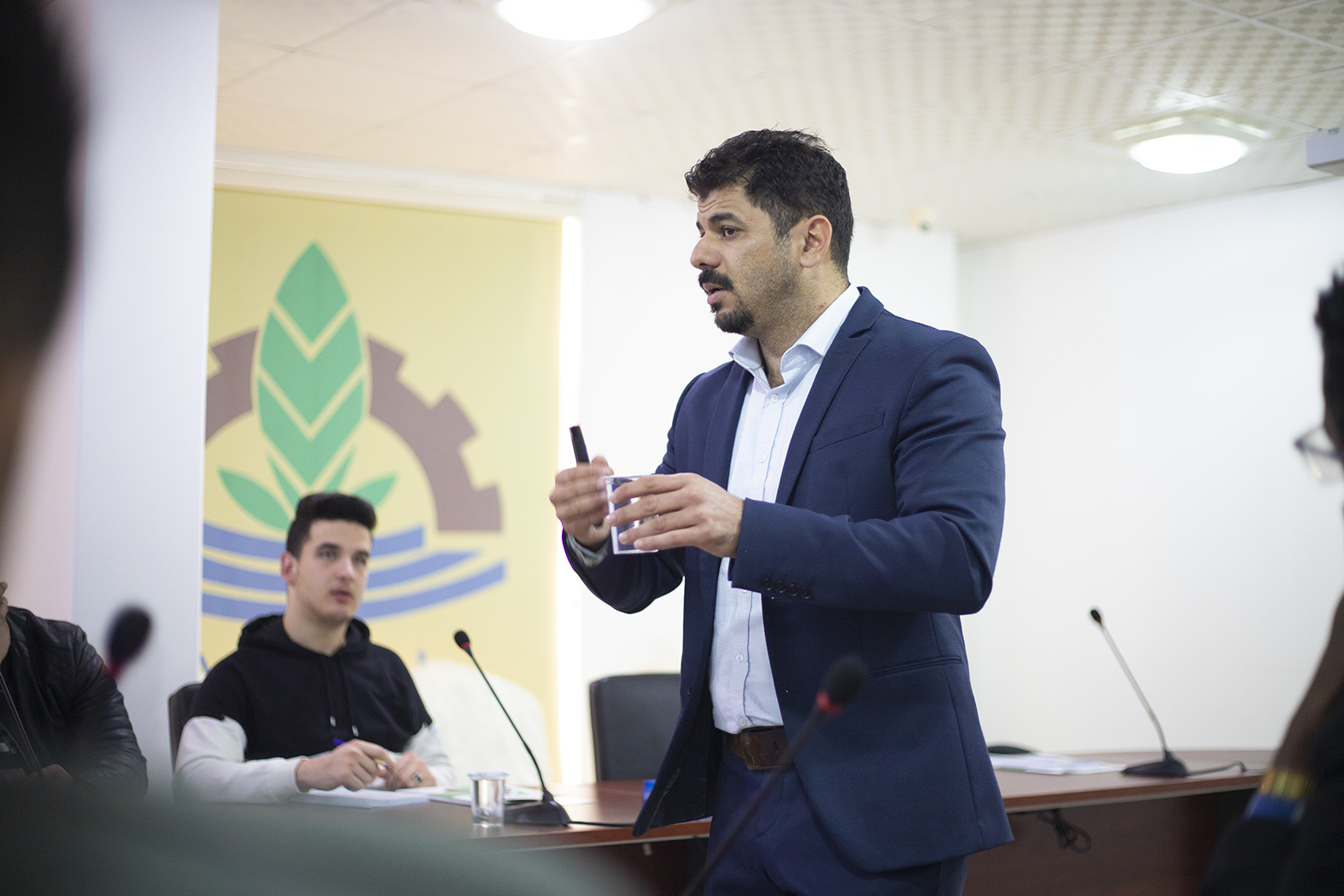 تقرير ـ ورشة عمل (كيف تطور موقعك الالكتروني)