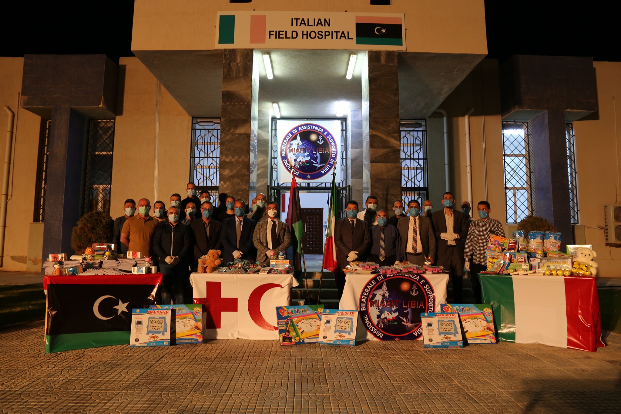 إدارة المنظمة الليبية لرعاية أطفال التوحد تستلم من المستشفى الإيطالي عدد من مواد القرطاسية و ألعاب الأطفال