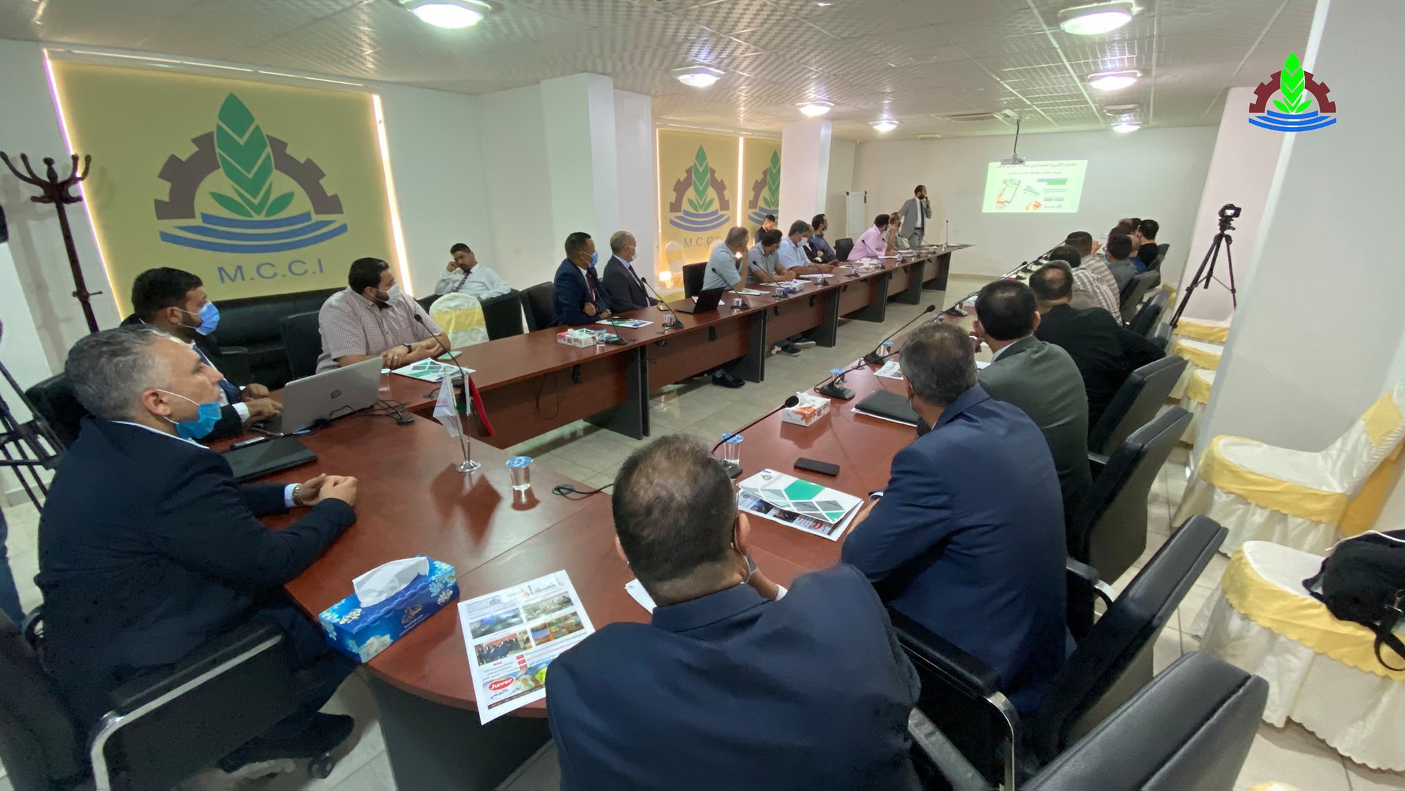 المصرف التجاري الوطني يطرح خدماته الجديدة لمنتسبي الغرفة