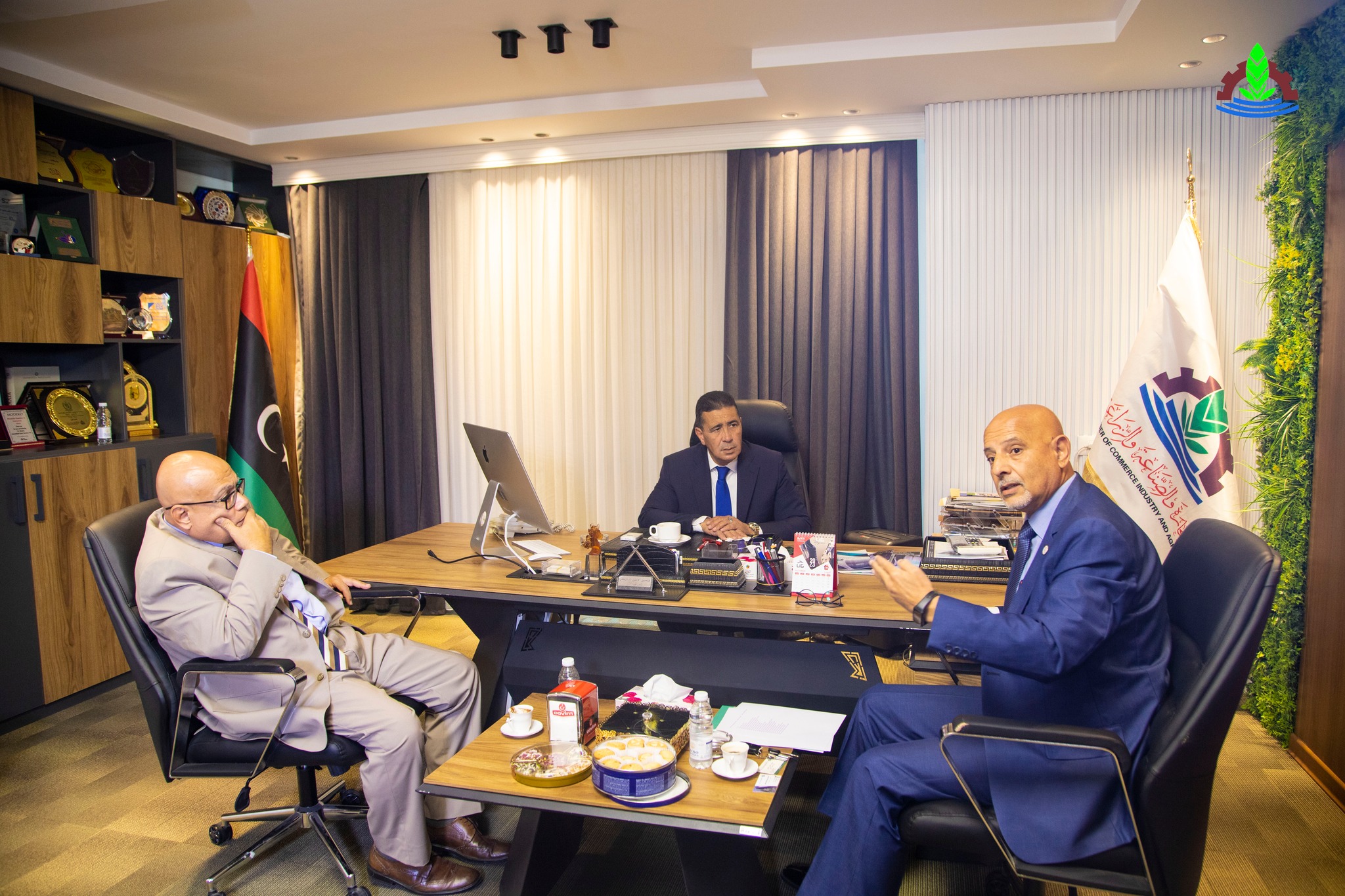 اجتماع مع شركة النظم العالمية لتقنية المعلومات.