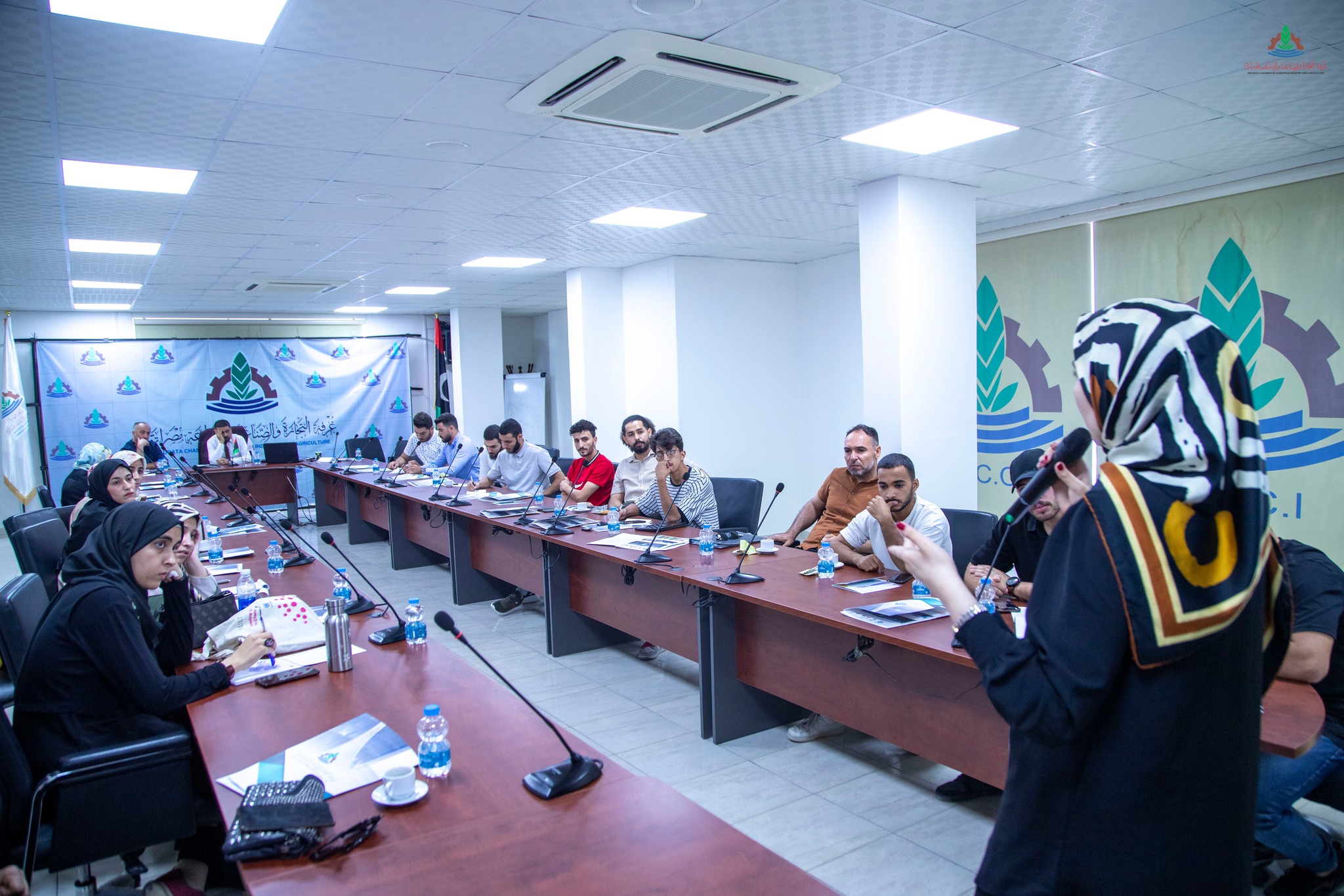 غرفة التجارة والصناعة والزراعة مصراتة تعقد اجتماعها التحضيري الثاني لإنطلاق فاعليات المخيم الثاني لريادة الاعمال.