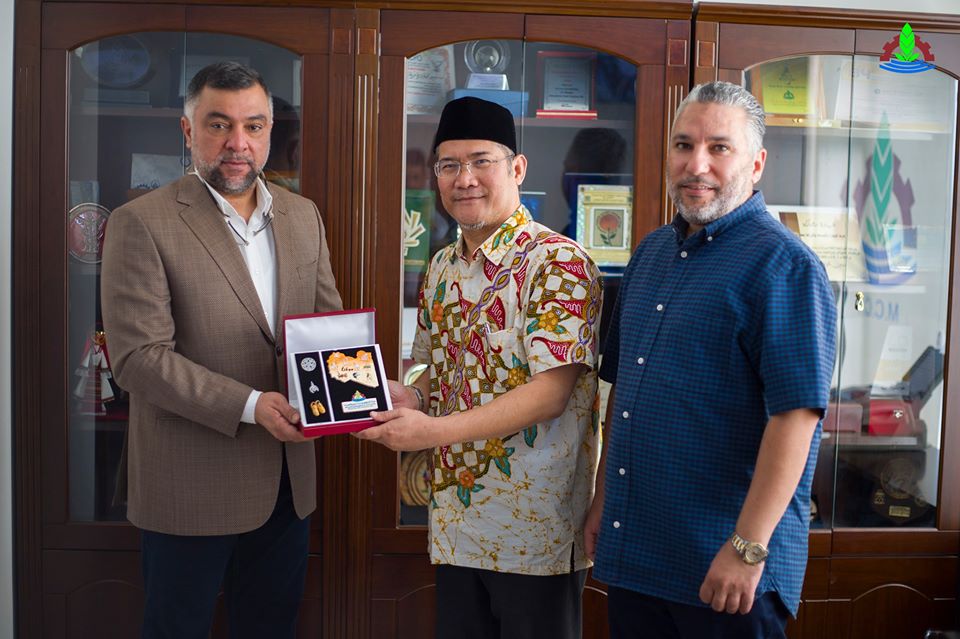 The chargé d’affaires of Indonesia in Libya visits Misrata chamber