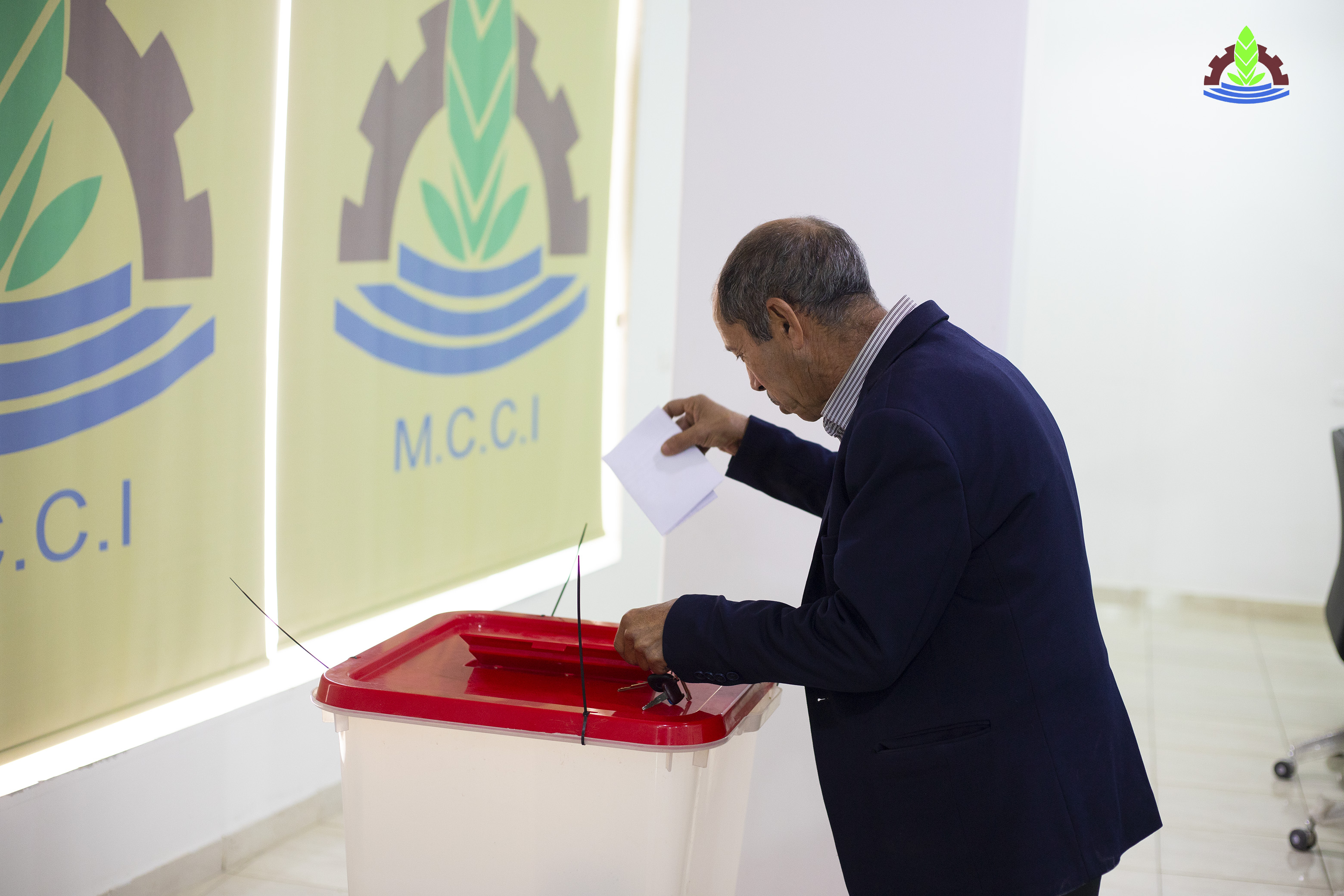 Members of the chamber continue the elect of candidates