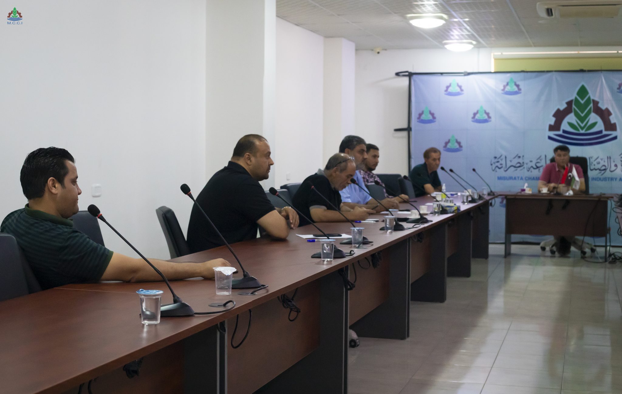 Chamber of commerce affiliated committee to contribute and fight the COVID-19 holds an emergency meeting