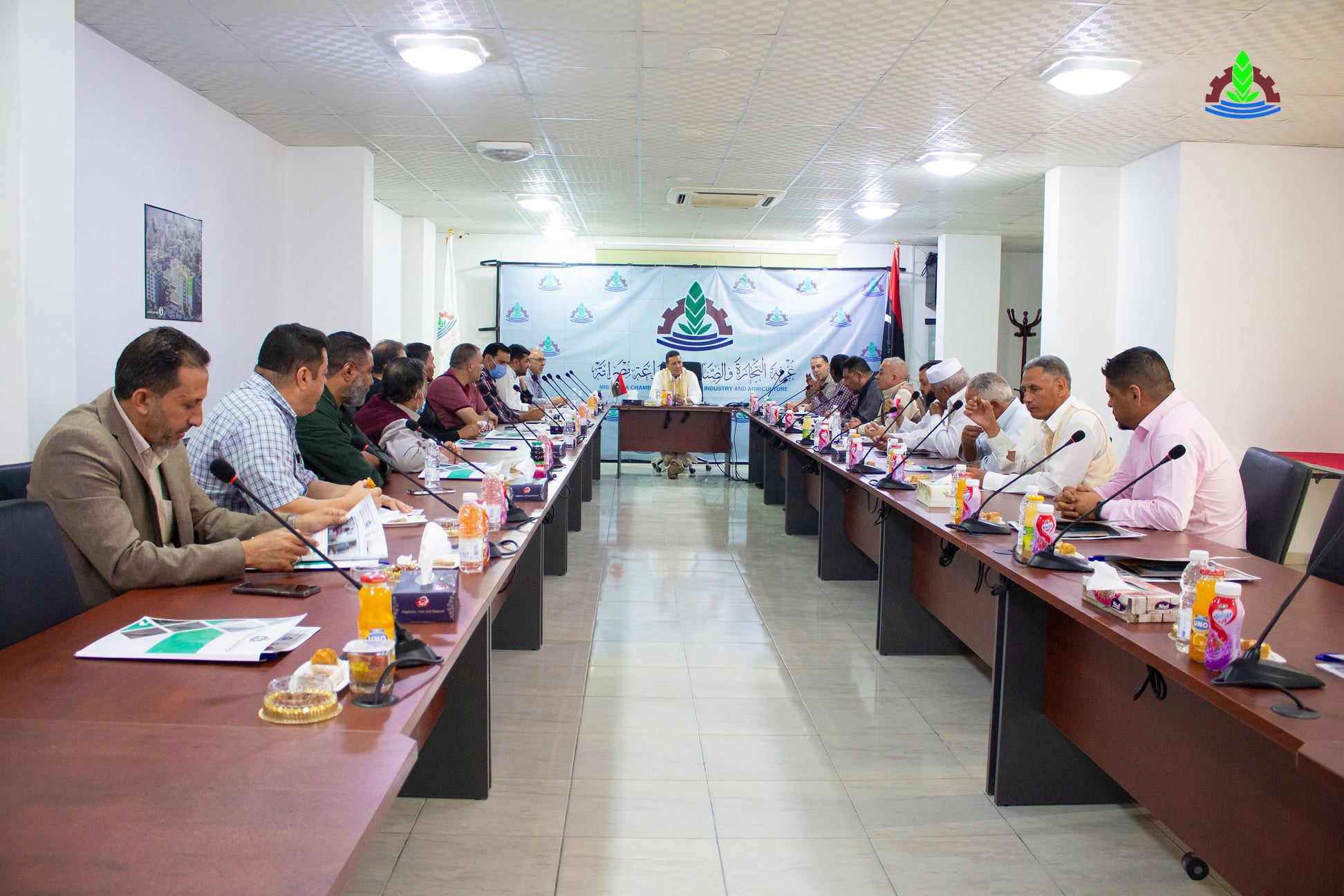 Chambers of commerce of western, eastern and southern regions visit Misrata chamber’s headquarters